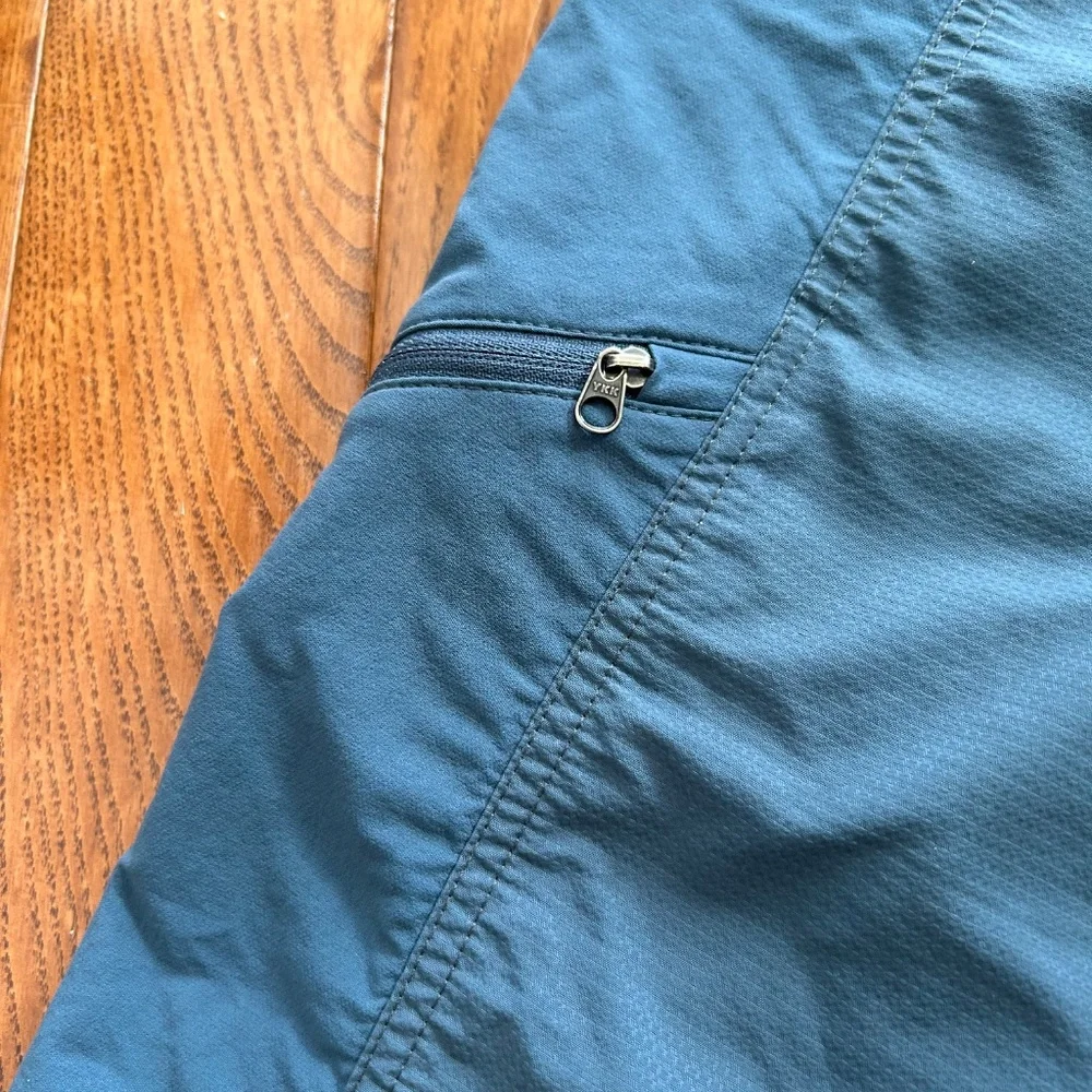 Kuhl Men's 30 shorts EUC - Picture 2 of 12